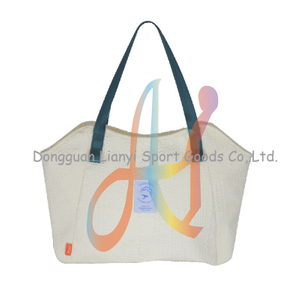 Trendsetter shopping handbag